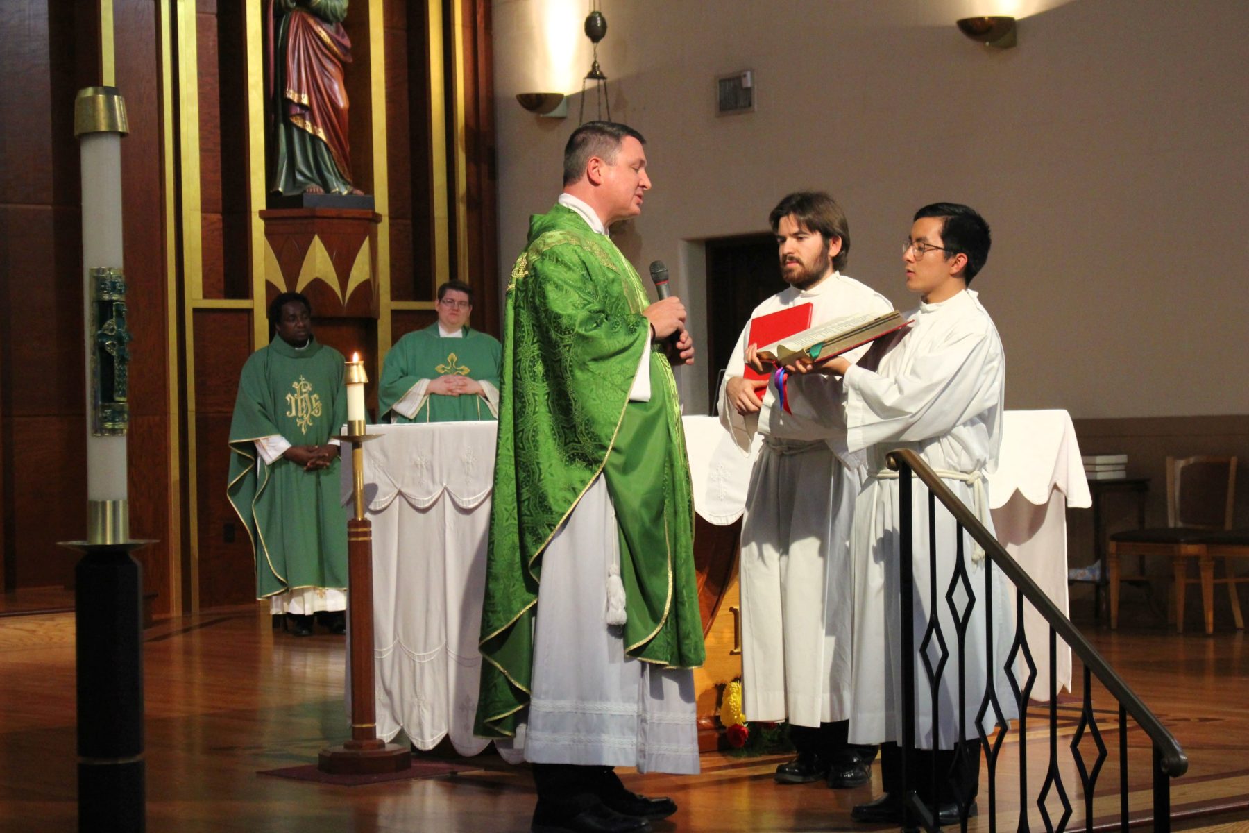 Bishop Blesses New Catholic Gators Student Center - Diocese of St ...